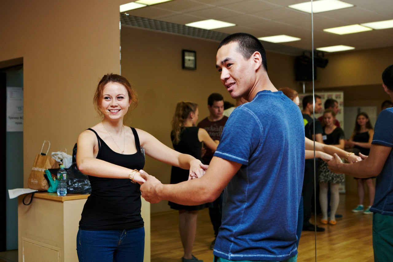 Школа танцев YouDance Москва на Курской - Хастл