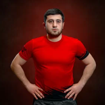 Нарек Саакян