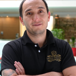 Игорь Плюшков